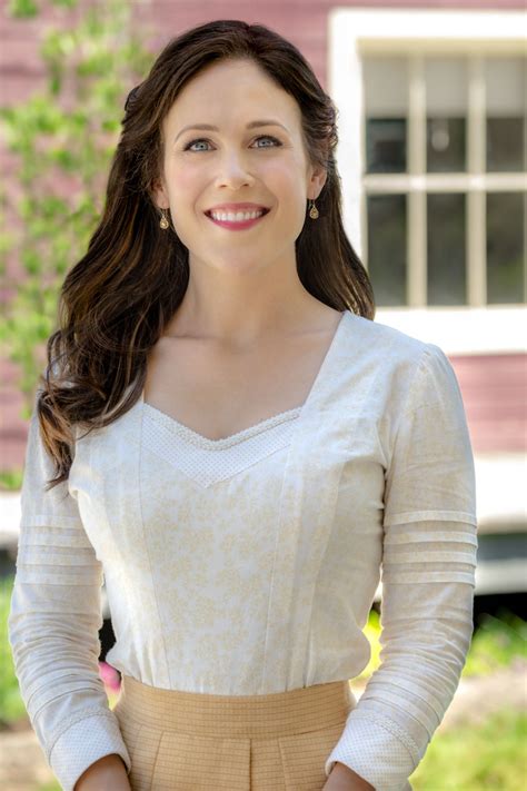 Erin Krakow pictures and photos